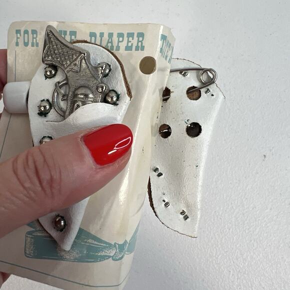 Vintage Cowboy Holster Guns Baby Diaper Pins For The Diaper Tote’n Cowpoke - Picture 5 of 7